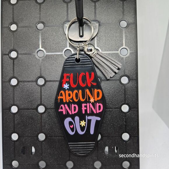 Nostalgic Classic Motel Keychain FAFO - Picture 1 of 1